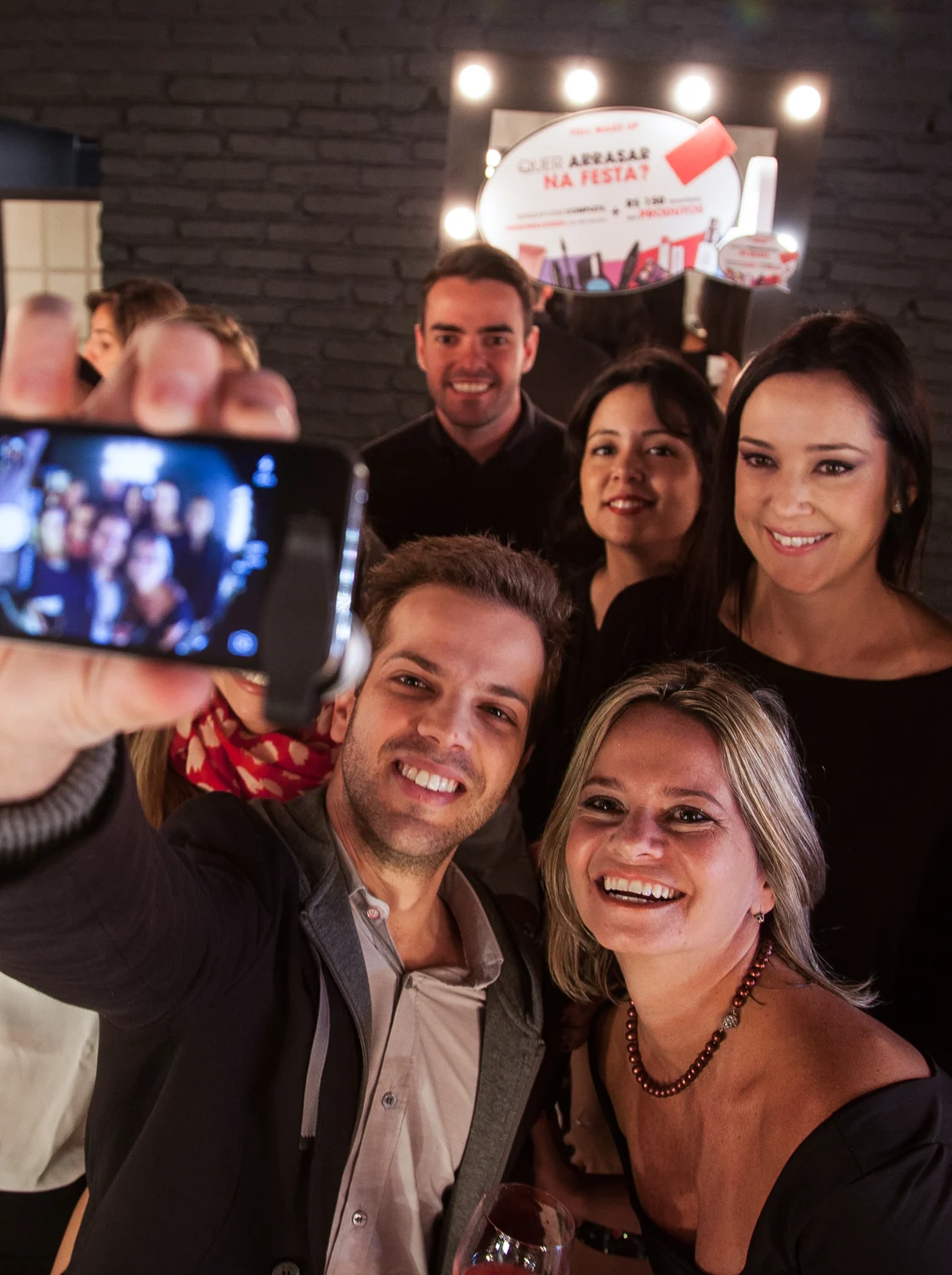 Equipe reunida em evento Sephora
